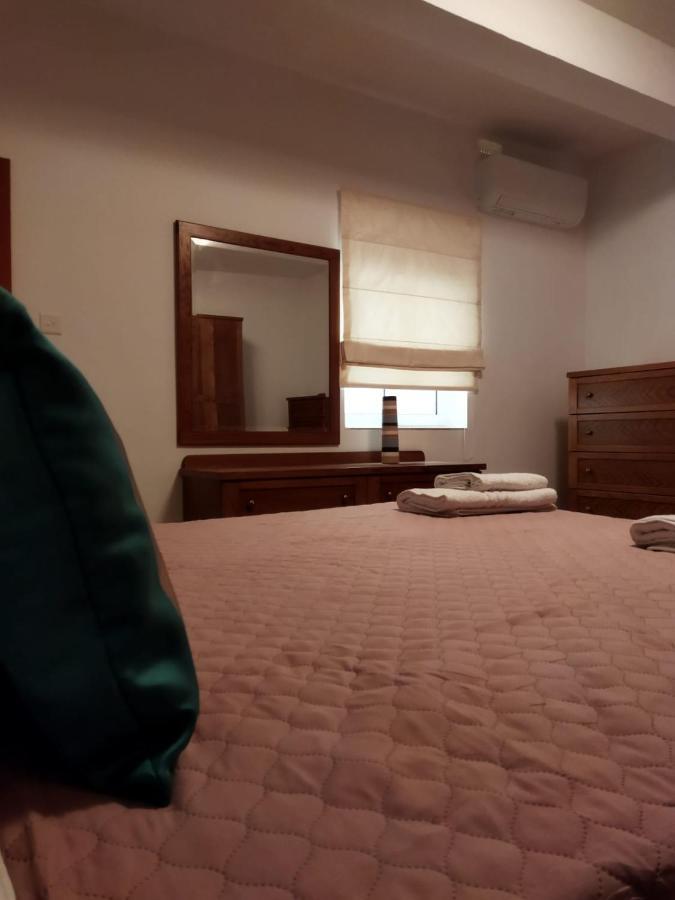 Apartment Centrally Located Bugibba - Seaside Comfort *